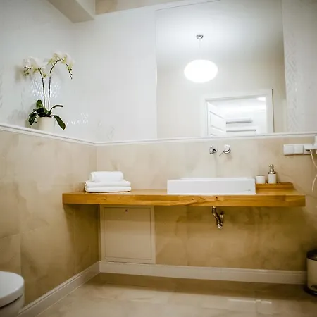 فندق مبيت وإفطار Pokoje Amore Residence 3*